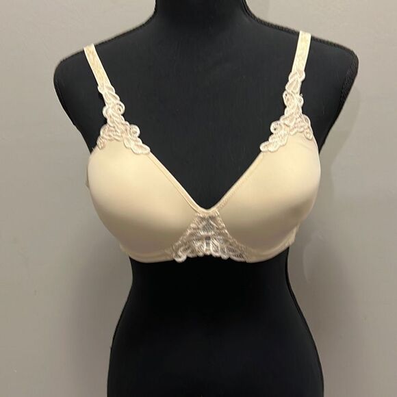 NWOT. ABC cream T-shirt bra 40 AA - Picture 2 of 16